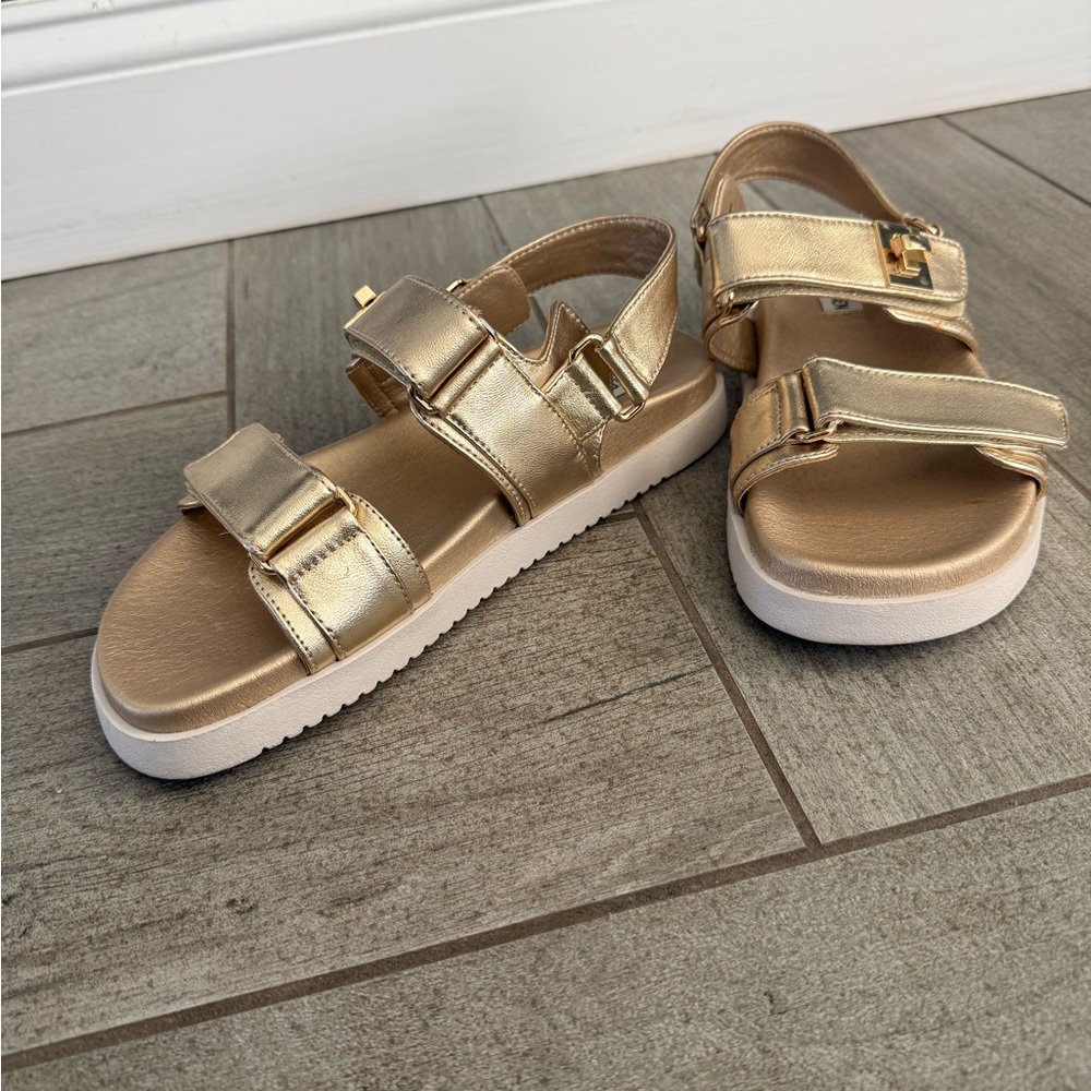 Steve Madden Metallic Gold Sandals